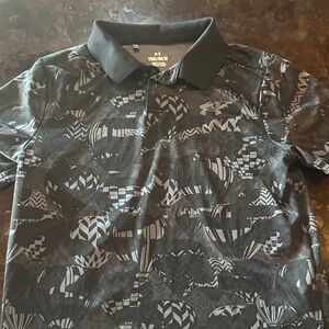 Under Armour Black and Gray Patterned Polo